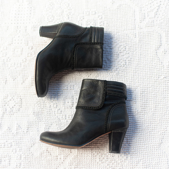 Antia Heeled Boots MADE IN SPAIN 10M Ribbon Detail Black Leather - Picture 1 of 9